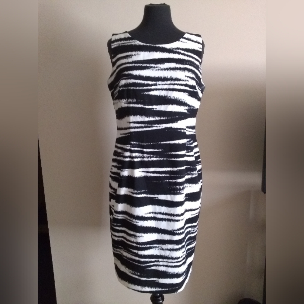 kasper Dress